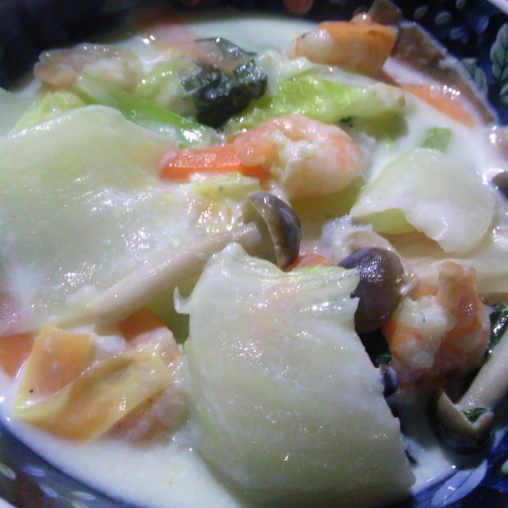 野菜たっぷり☆えびと白菜のクリーム煮